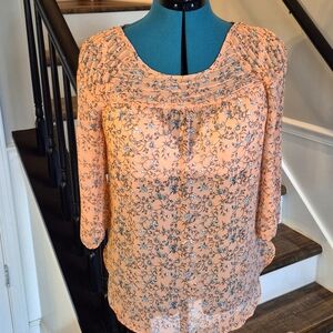 Loren Conrad Summer Peach Top. Size Small, 100% Polyester